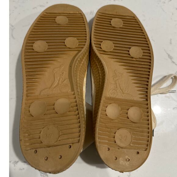 Novesta Star Dribble High Top Cream and Gum Sole Sneaker, EU 37, Size US 7, NWOT - Picture 5 of 6